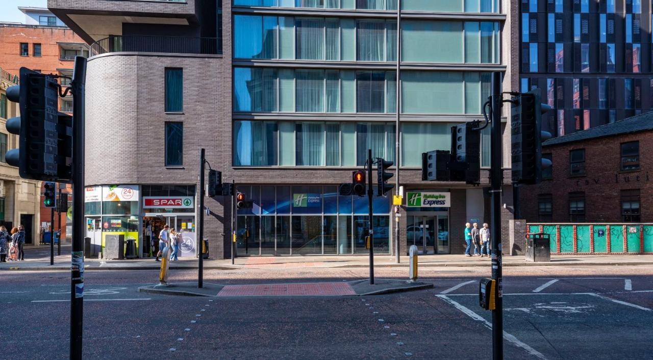 Holiday Inn Express Manchester City Centre, An Ihg Hotel Bagian luar foto