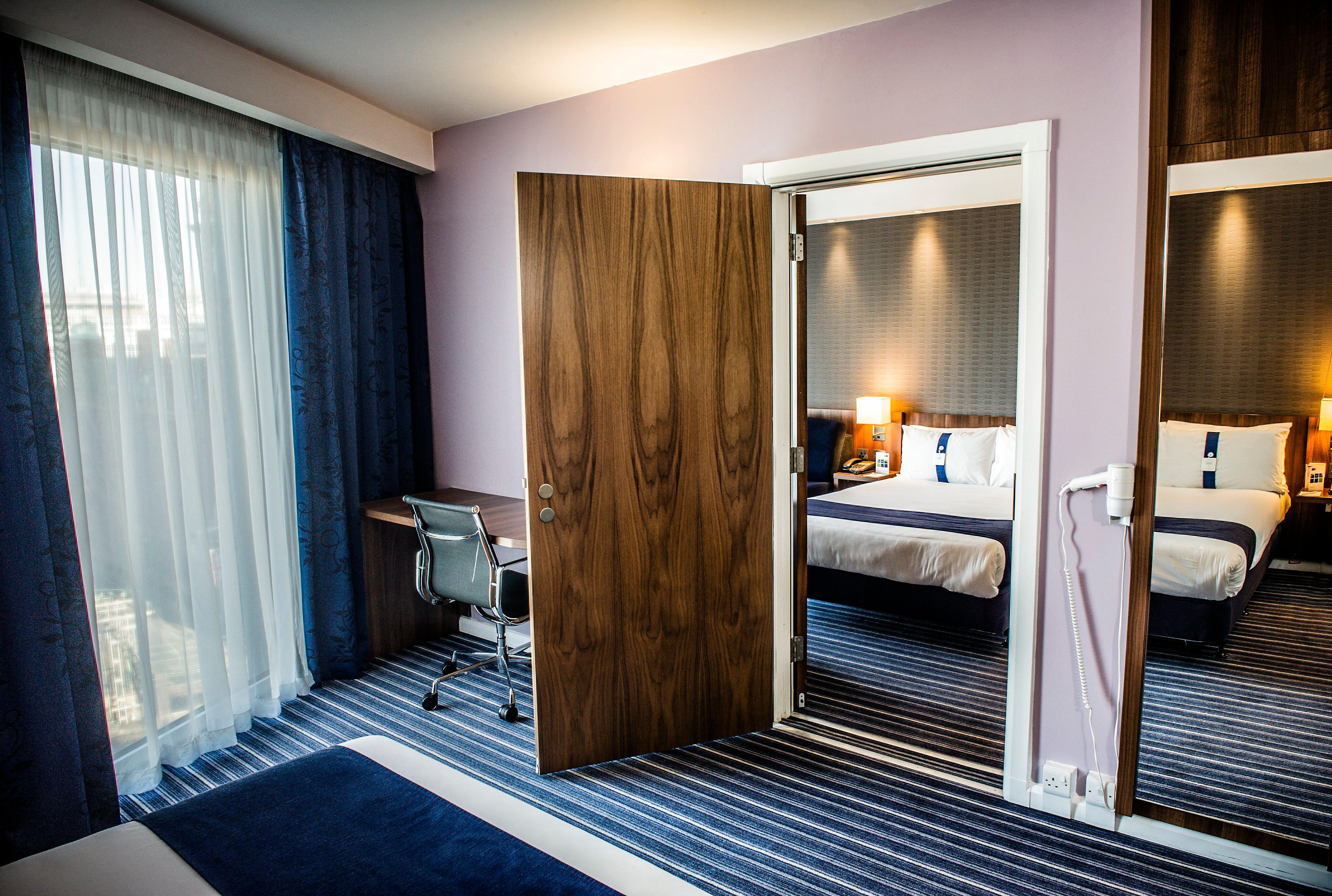 Holiday Inn Express Manchester City Centre By Ihg Bagian luar foto