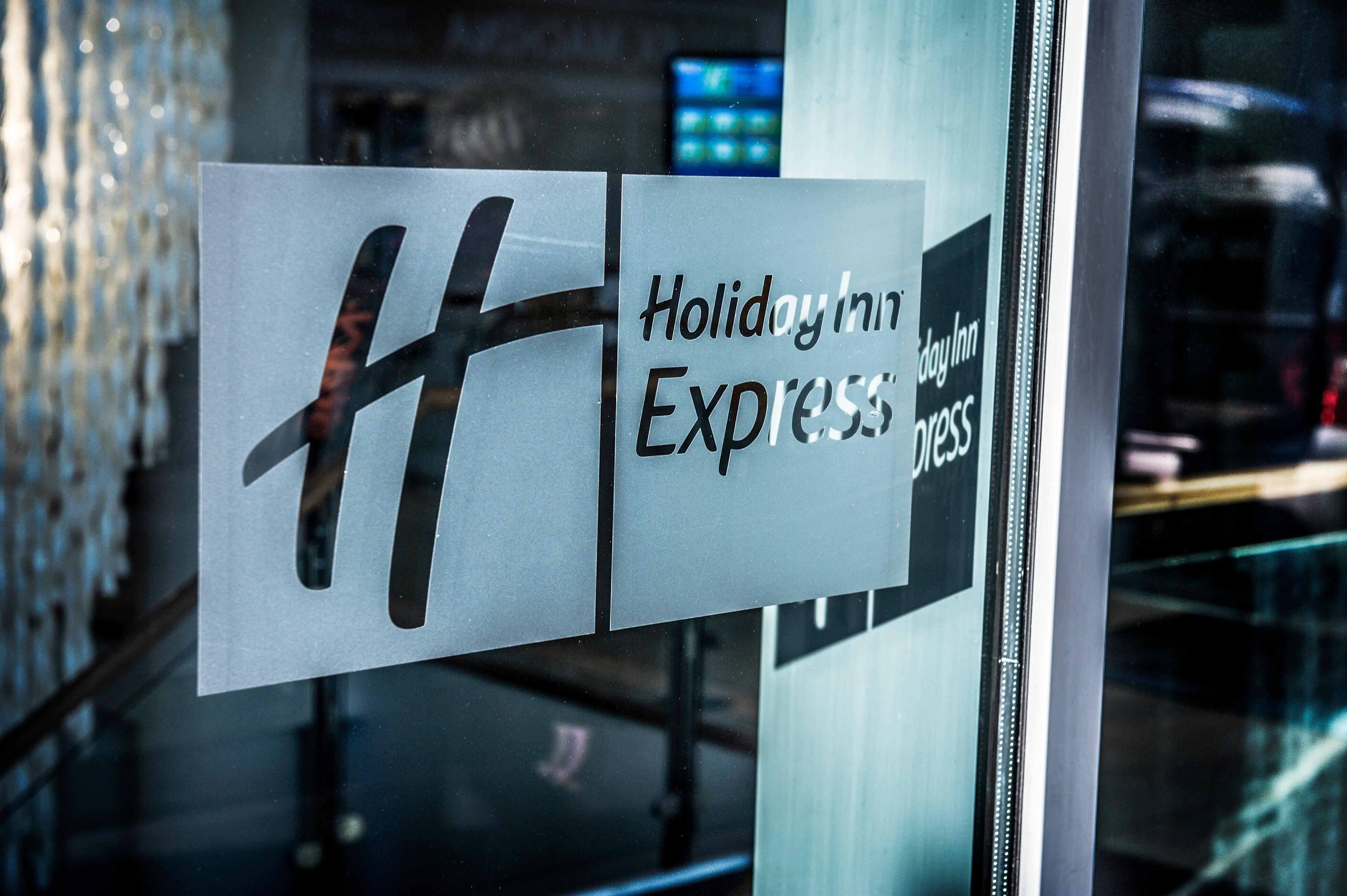 Holiday Inn Express Manchester City Centre By Ihg Bagian luar foto