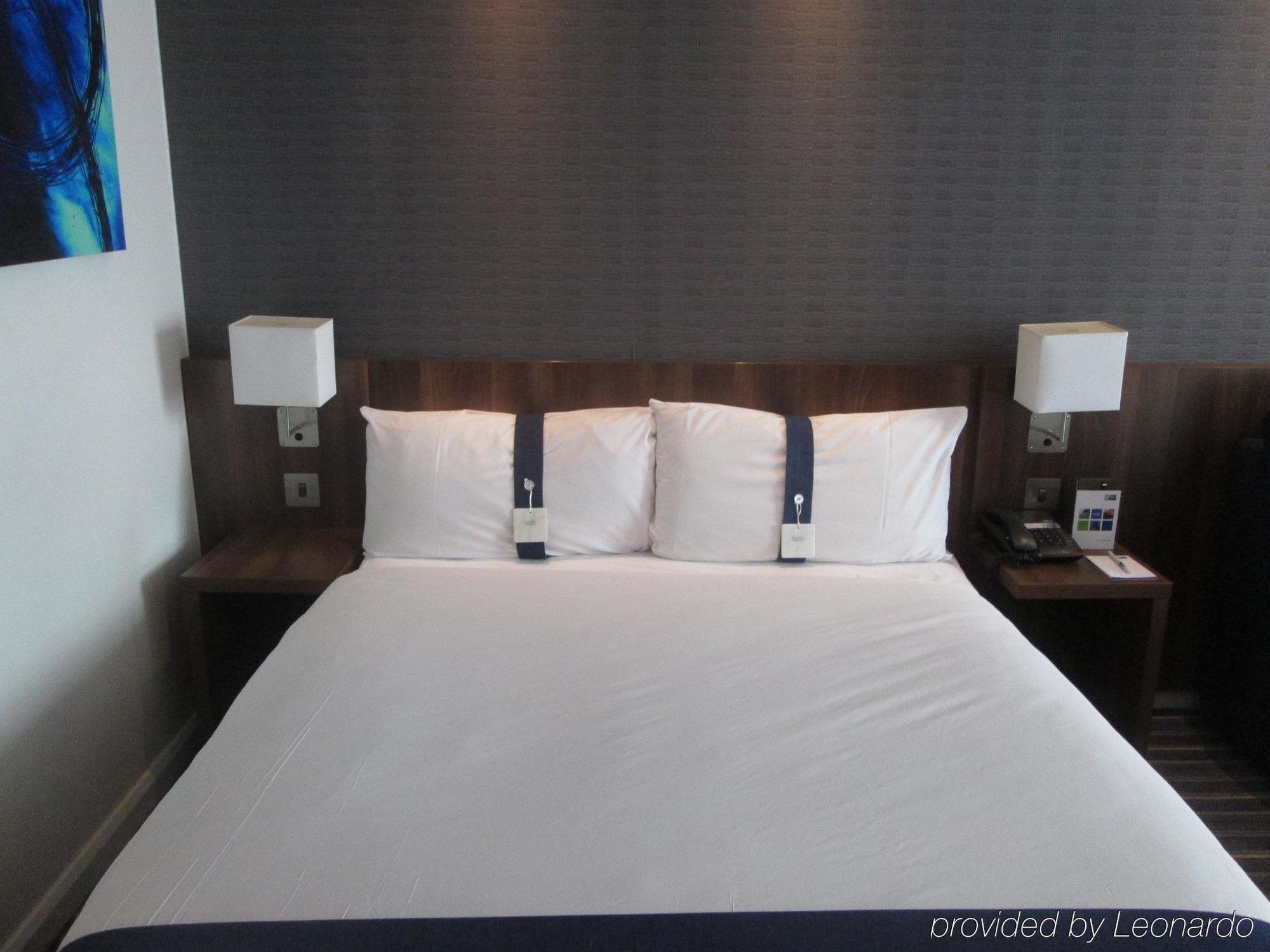 Holiday Inn Express Manchester City Centre By Ihg Bagian luar foto