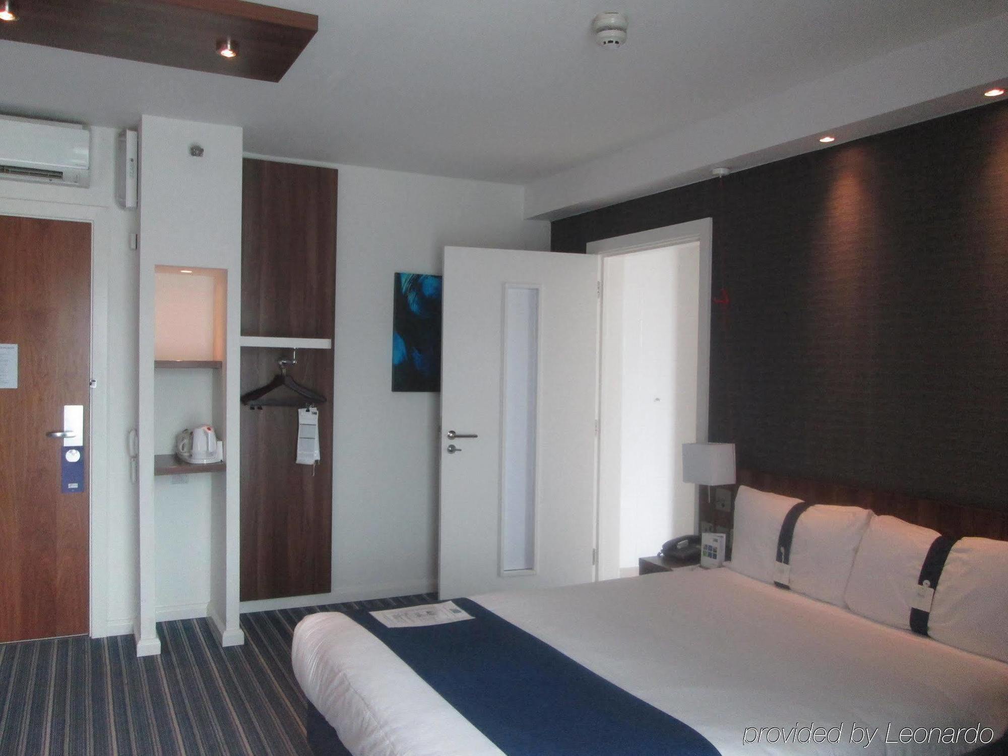 Holiday Inn Express Manchester City Centre By Ihg Bagian luar foto